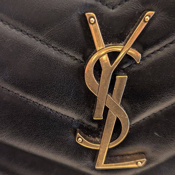 Yves Saint Laurent Large LouLou Matelassé Leather Shoulder Bag - Picture 8 of 8